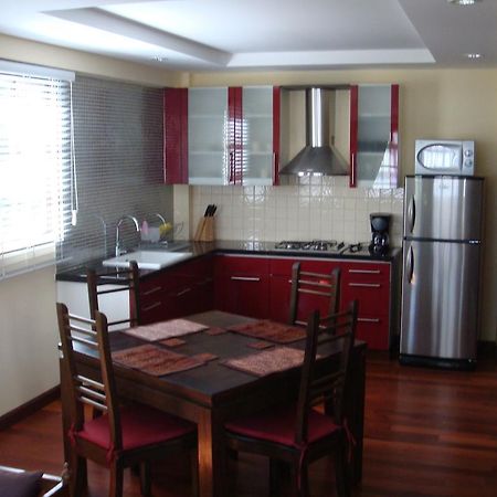 Sunset Apartment Phuket Patong Exteriör bild